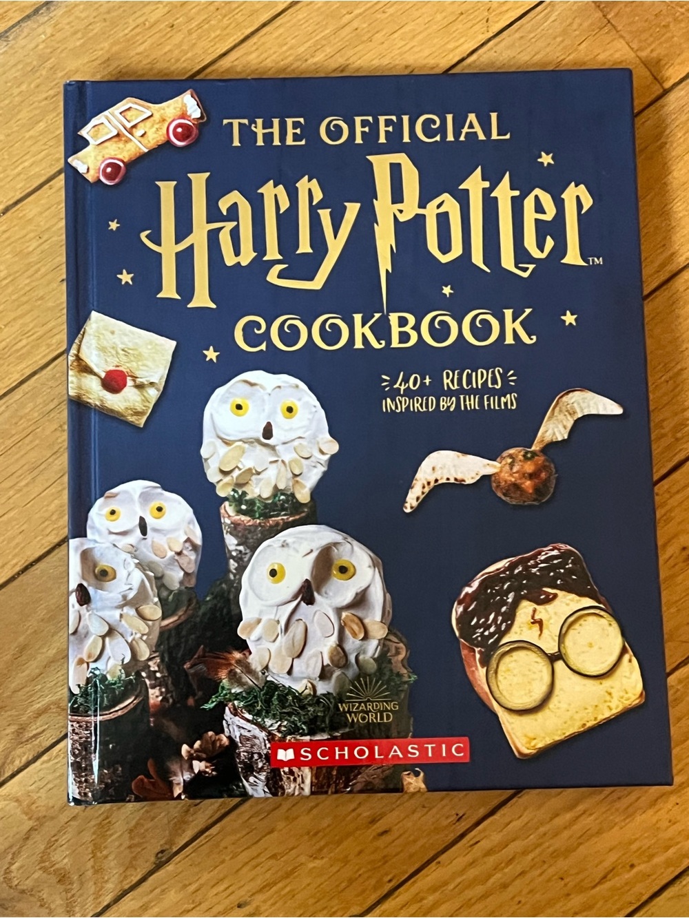 Official Harry Potter Cookbook (40+ Recipes Inspired by the Films)